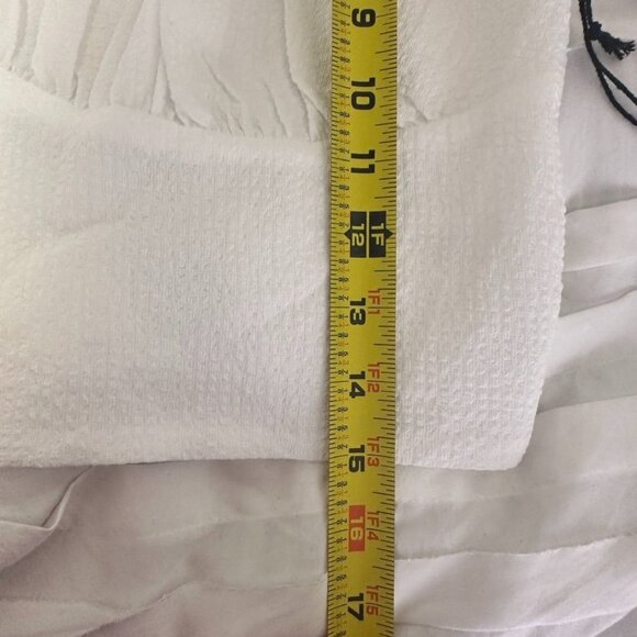 ASTR The Label Long Sleeve Sweetheart Neck White Smocked Crop Top XL NWT - Picture 12 of 12